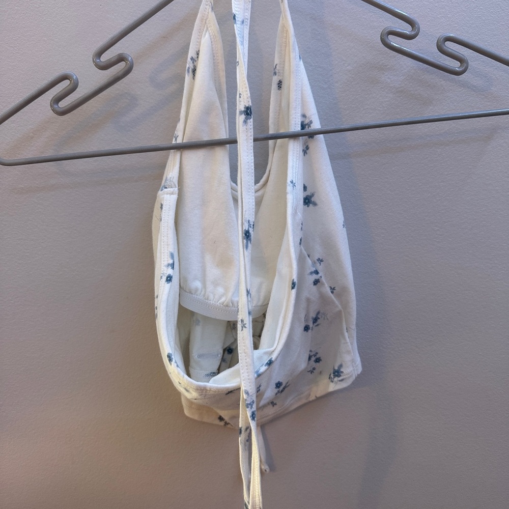 Hollister halter top - Picture 2 of 3